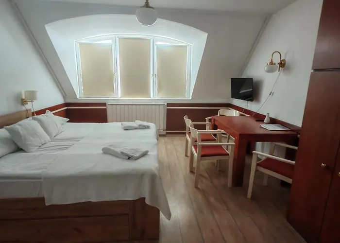 Abbázia Club Kék Szálloda 3*